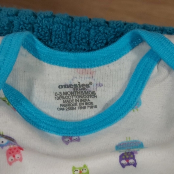 Onesies 0-3 month onsie - Picture 2 of 4